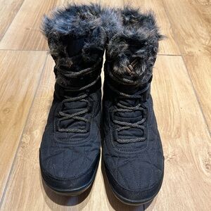 Columbia Women’s Winter Boots (US 9)